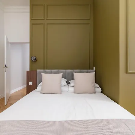 Amalia Suite - 3BR with Sauna&AC - Kazimierz Apartment
